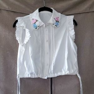 Floral Collar Sleeveless Blouse